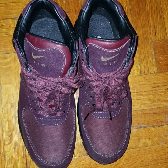 nike goadome burgundy